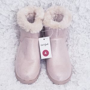 🆕️ Big Girl Boots Size 4